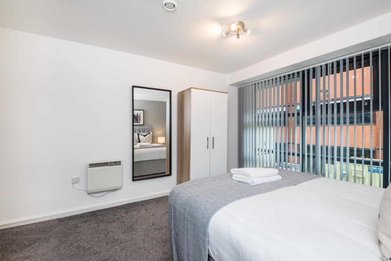 Host Apartments - Central Modern Two Bedroom Apt - Secure Parking! Liverpool Exteriör bild